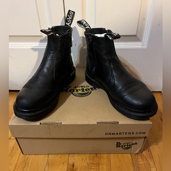 Dr. Martens Shoes - Dr Martens Rometty Chelsea Boots Black Burnished Wyoming Size 8